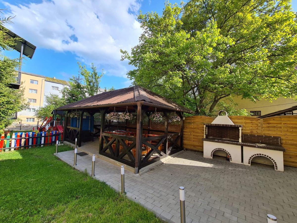Ramona Hotel Gura Humorului Buitenkant foto