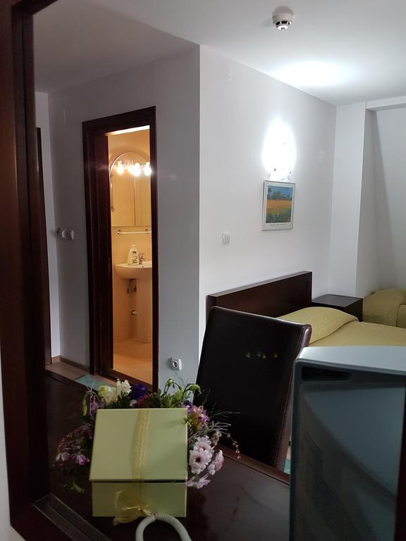Ramona Hotel Gura Humorului Buitenkant foto